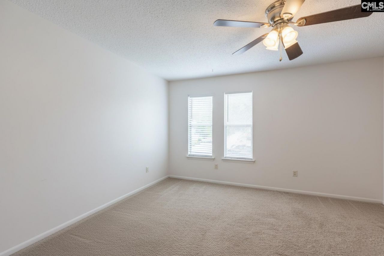 393 Hickory Hill Drive  Photo 16