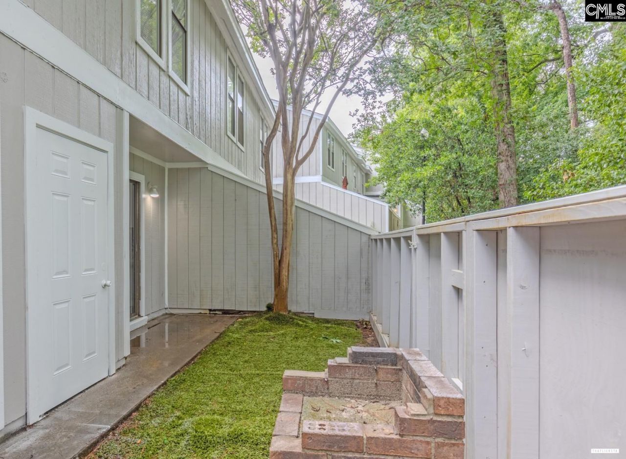 393 Hickory Hill Drive  Photo 20