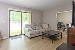 393 Hickory Hill Drive  photo 4