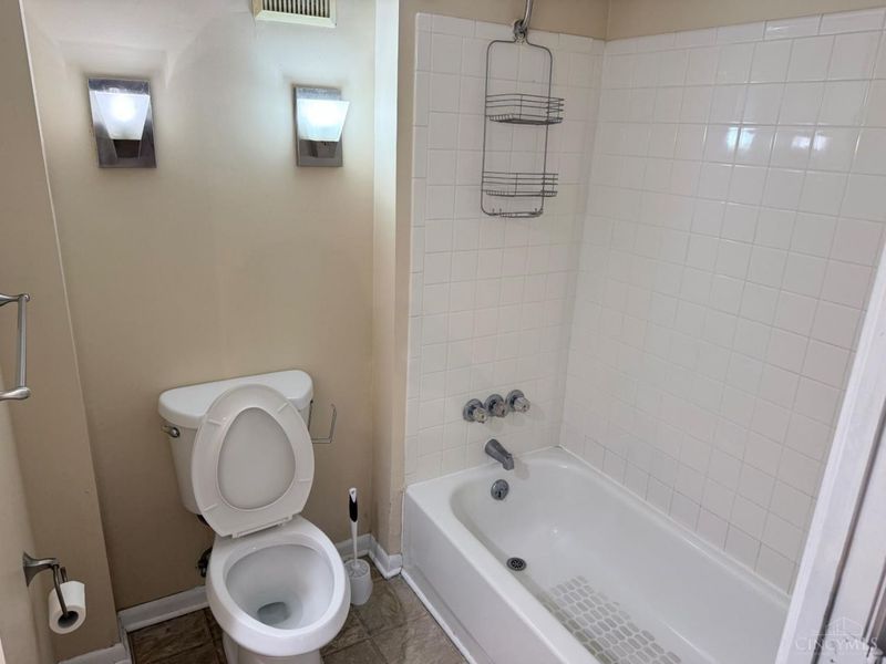2240 Flora Street, Cincinnati, OH 45219 Photo 6