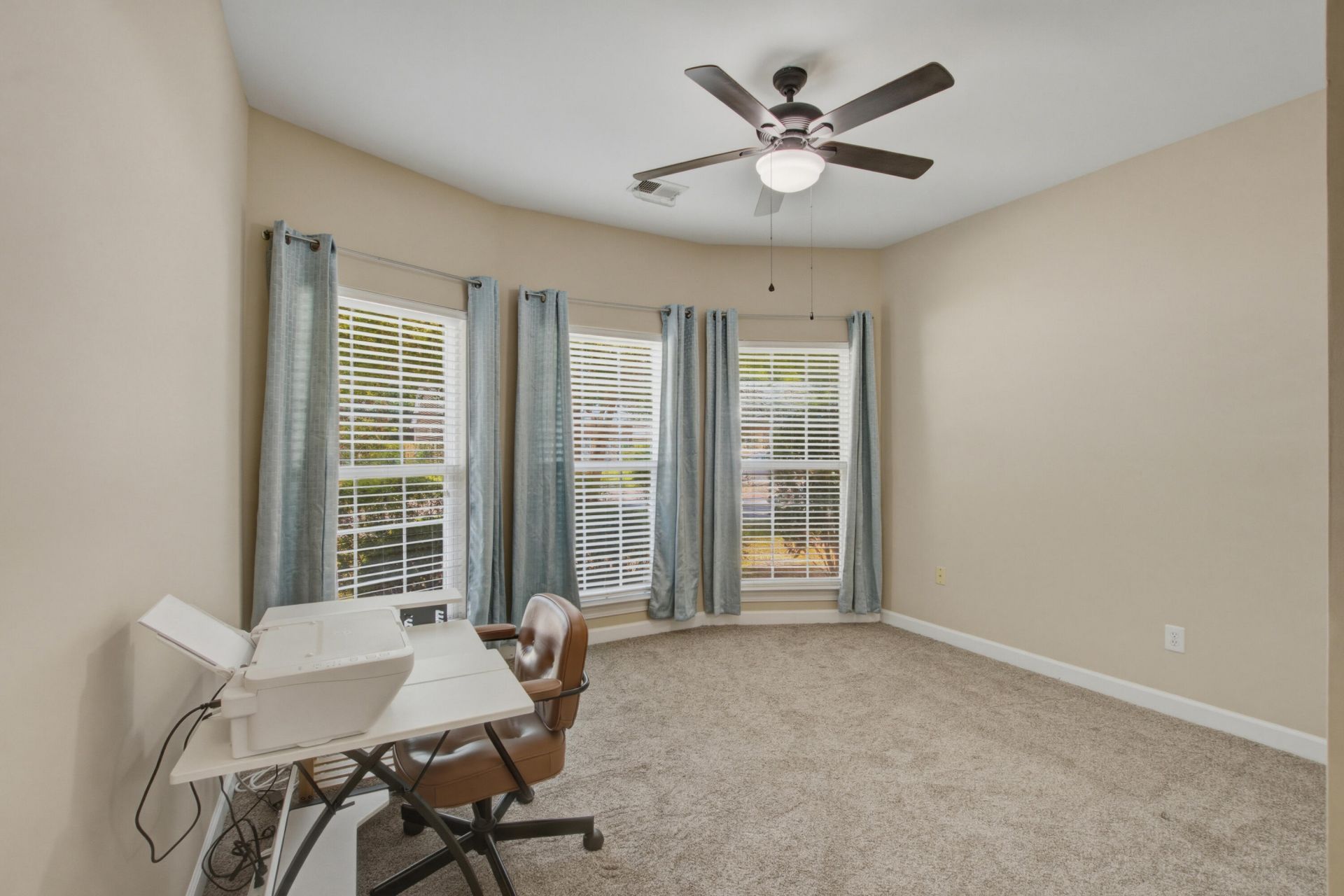 124 Garden Grove Drive Photo 21