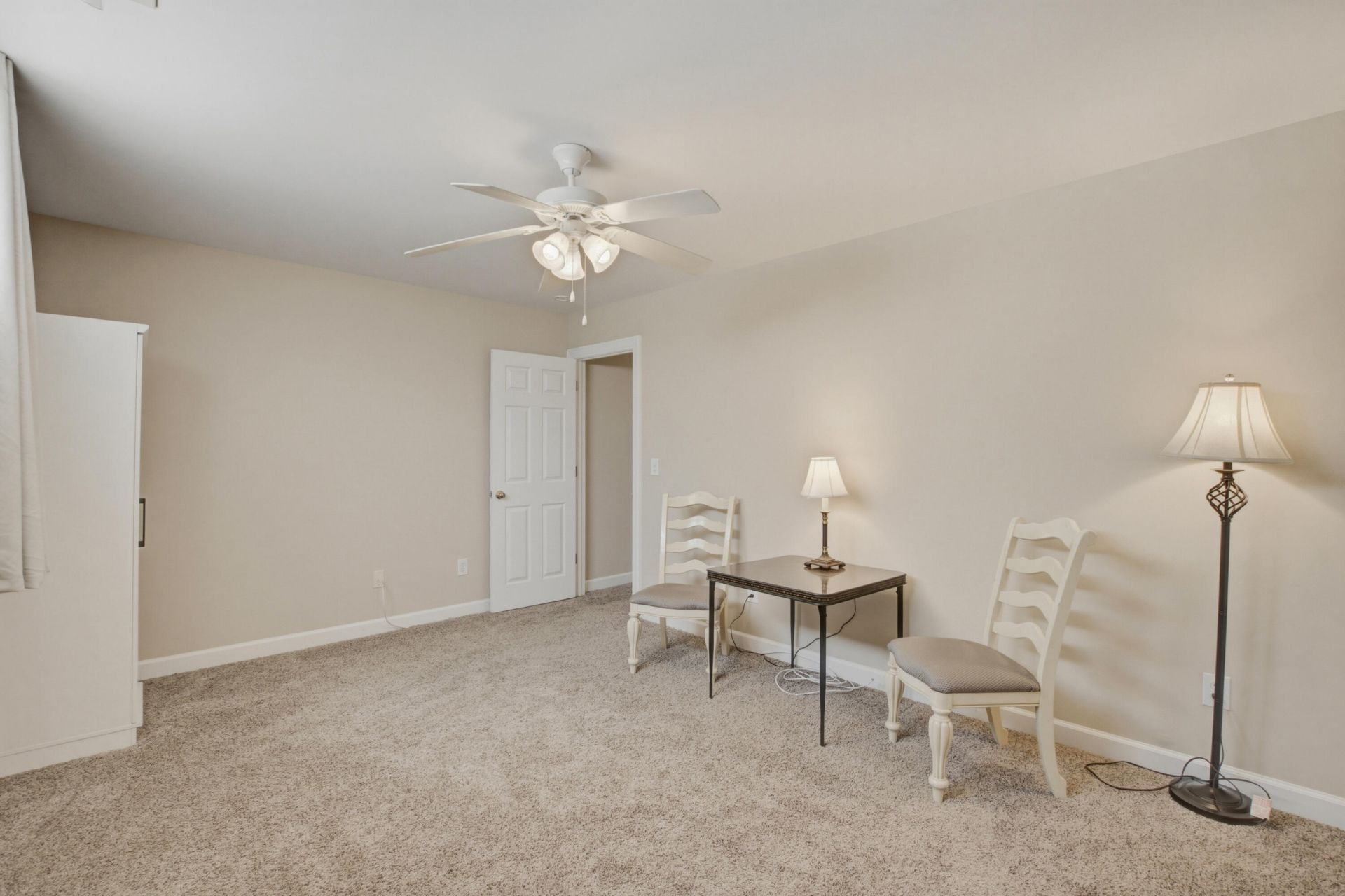 124 Garden Grove Drive Photo 27