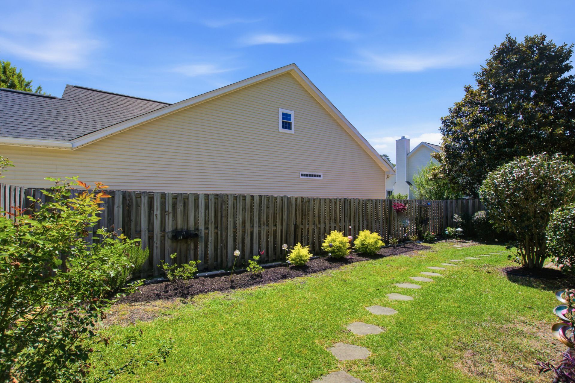 124 Garden Grove Drive Photo 31