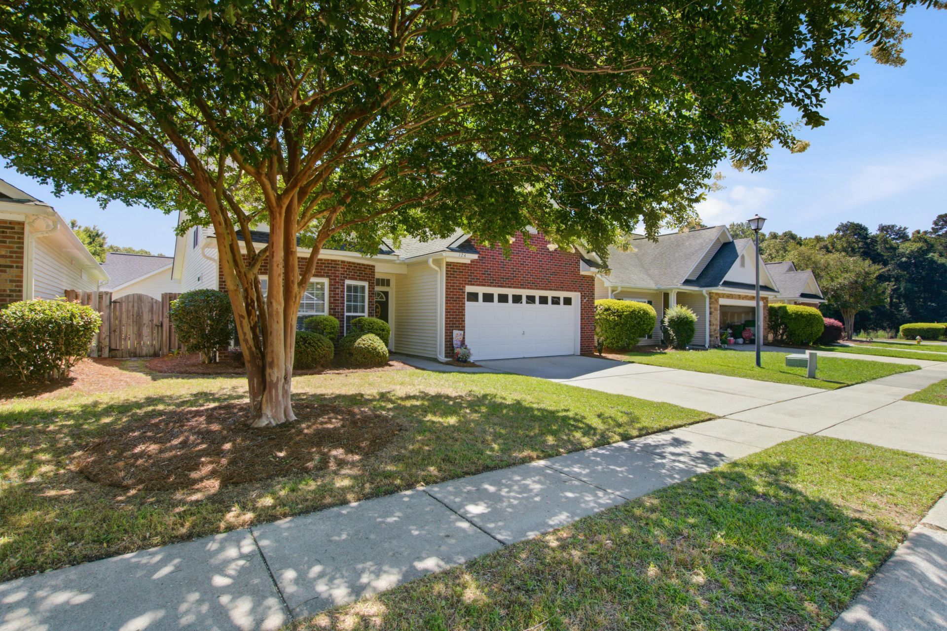 124 Garden Grove Drive Photo 32