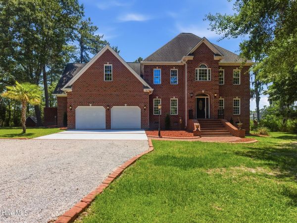 516 Long Point Road, Chocowinity, NC 27817