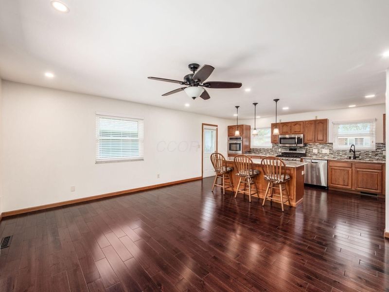 750 Brookdale Drive, West Jefferson, OH 43162 Photo 8