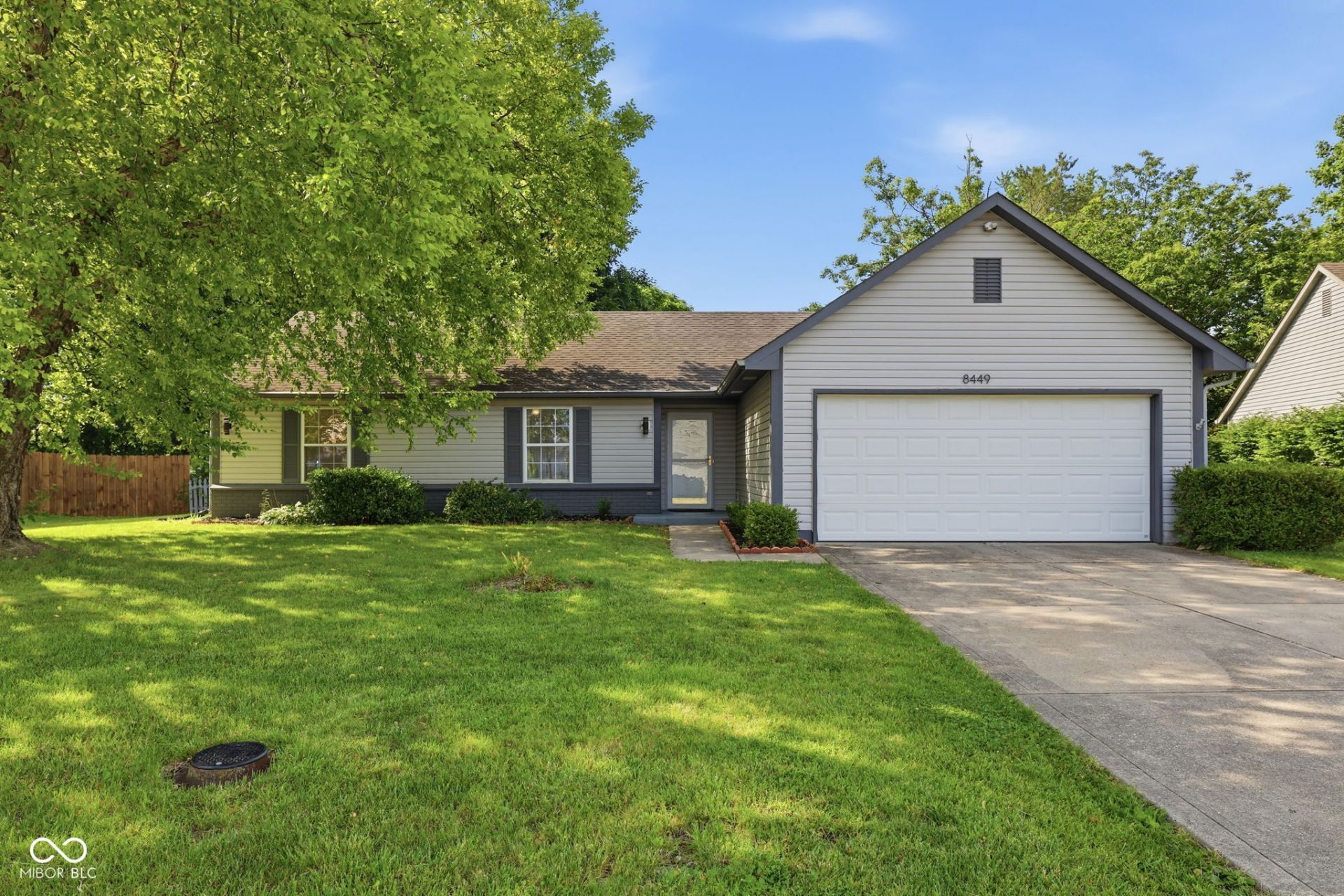 8449 Inland Drive Avon, IN