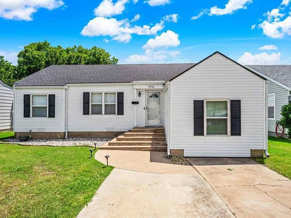 1916 NW Cherry Ave, Lawton, OK 73507
