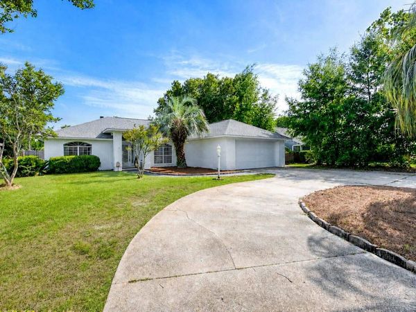 3479 Willow Ln, Gulf Breeze, FL 32563
