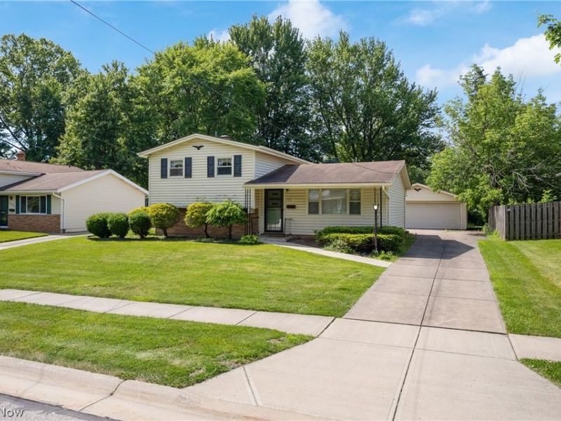 156 Dorland Avenue , Berea, OH 44017 Photo 2