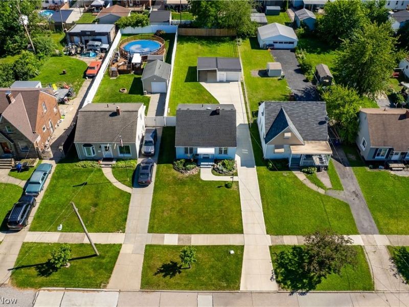 6003 Archmere Avenue , Brooklyn, OH 44144 Photo 3