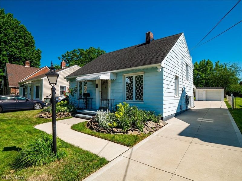6003 Archmere Avenue , Brooklyn, OH 44144 Photo 4