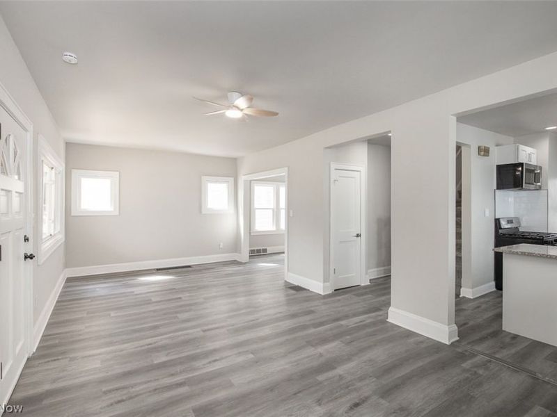 4940 E 106th Street , Garfield Heights, OH 44125 Photo 4
