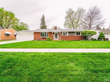 10804 Kolb Avenue, Allen Park, MI 48101
