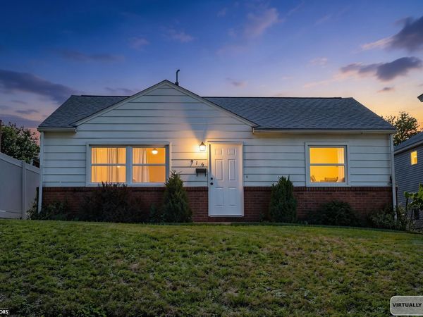 916 N 8Th Street, Burlington, IA 52601
