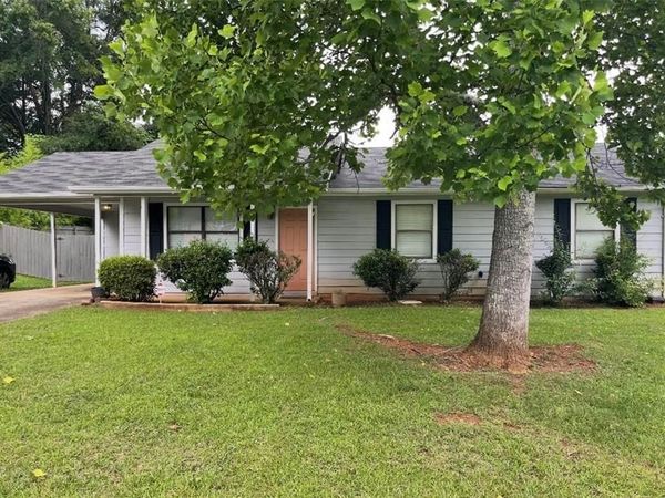 5800 Angela Court , Douglasville, GA 30134