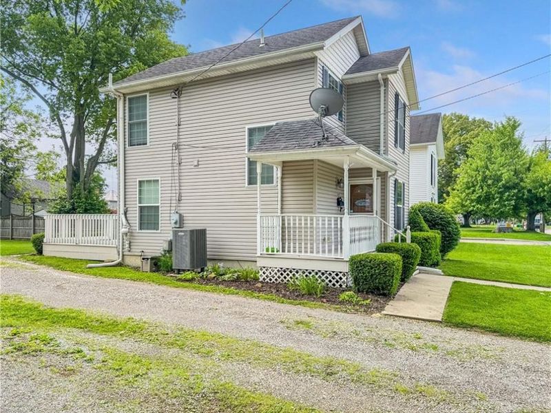 639 S Walnut Street, Urbana, OH 43078 Photo 3