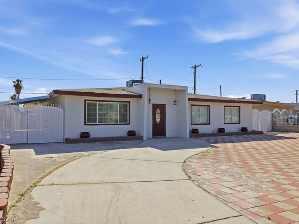 2990 Ferndale Street , Las Vegas, NV 89121