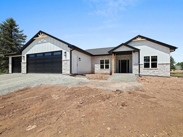 5728 W SPENCER STREET, Appleton, WI 54914
