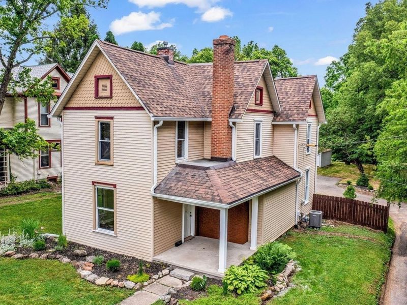 448 W William Street, Delaware, OH 43015 Photo 1