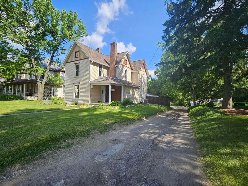 448 W William Street, Delaware, OH 43015 Photo 2