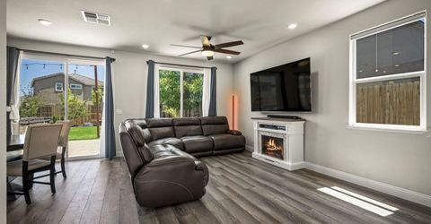 2250 Symphony Way, Reno, NV 89521 Photo