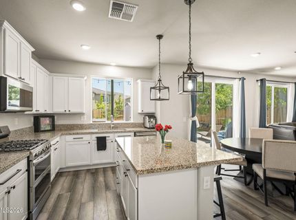 2250 Symphony Way, Reno, NV 89521 Photo