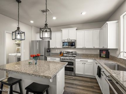 2250 Symphony Way, Reno, NV 89521 Photo