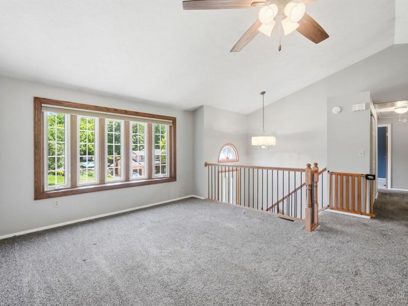5629 Bluepine Drive, Cincinnati, OH 45247 Photo 4