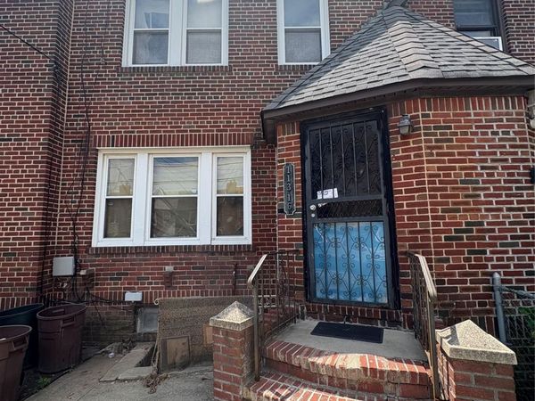 113-16 204 Street , Saint Albans, NY 11412