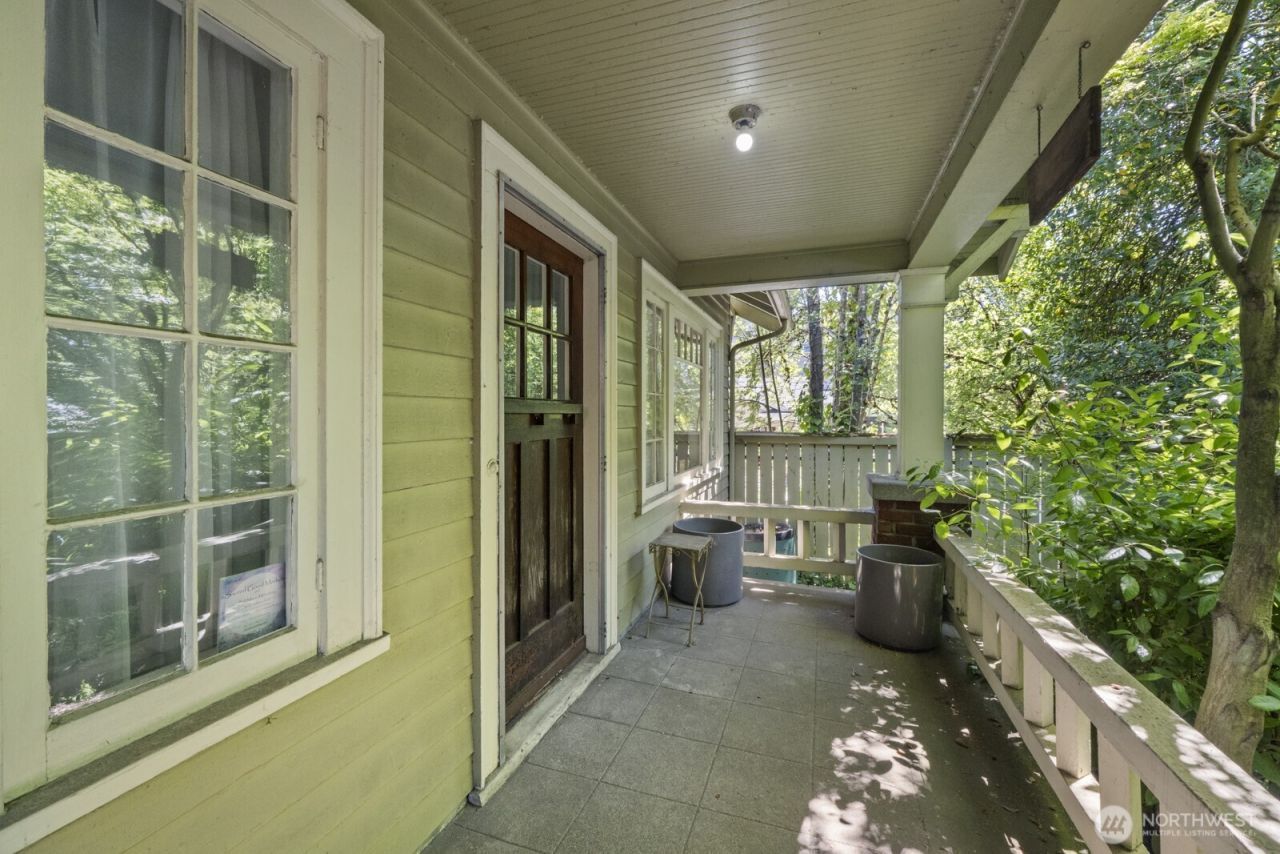 2012 NE 65th Street, Seattle, WA 98115