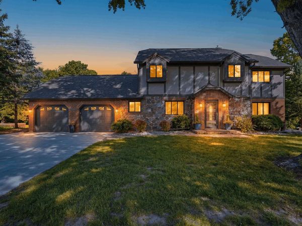 312 River Wood Bend, DeForest, WI 53532