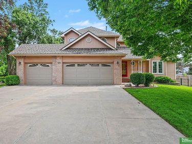 10405 Polk Street, Omaha, NE 68127