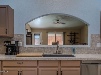 983 Julia Lane, Fernley, NV 89408 Photo