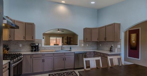 983 Julia Lane, Fernley, NV 89408 Photo