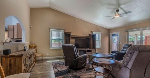 983 Julia Lane, Fernley, NV 89408 Photo
