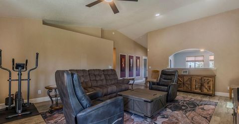 983 Julia Lane, Fernley, NV 89408 Photo