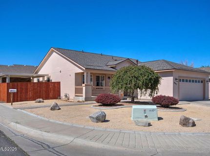 983 Julia Lane, Fernley, NV 89408 Photo