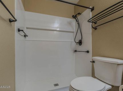 983 Julia Lane, Fernley, NV 89408 Photo