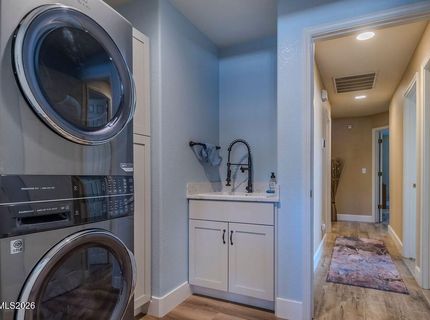 983 Julia Lane, Fernley, NV 89408 Photo