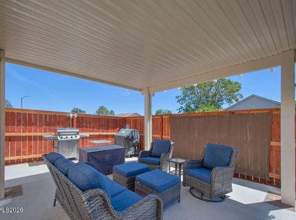 983 Julia Lane, Fernley, NV 89408 Photo