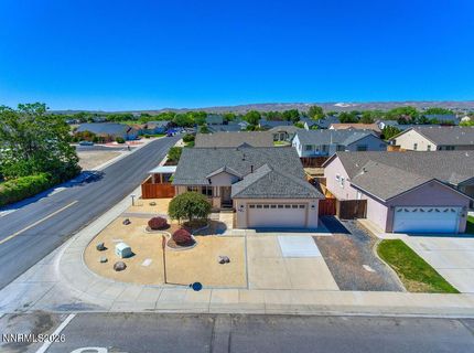 983 Julia Lane, Fernley, NV 89408 Photo