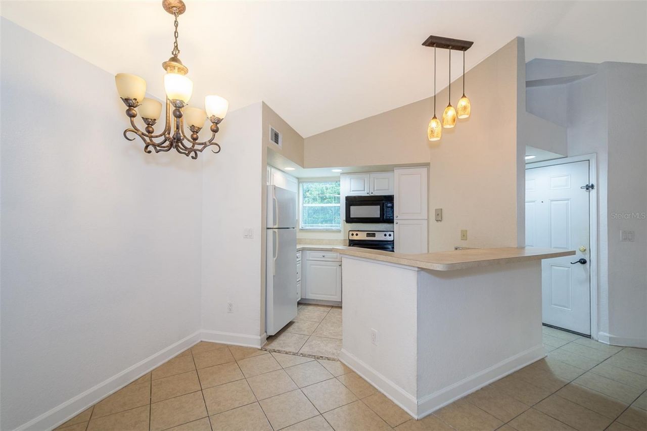 4504 Commander Drive , Unit 1828, Orlando, FL 32822 Photo