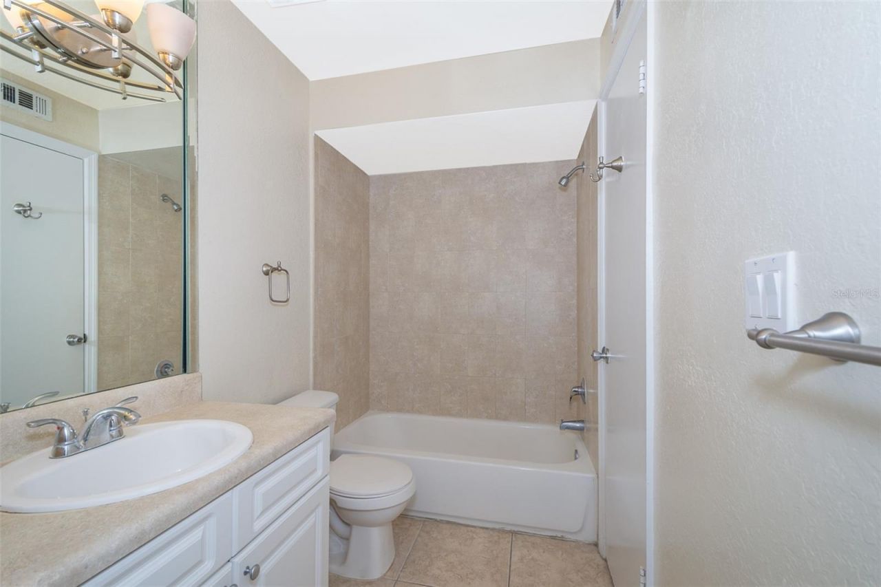 4504 Commander Drive , Unit 1828, Orlando, FL 32822 Photo