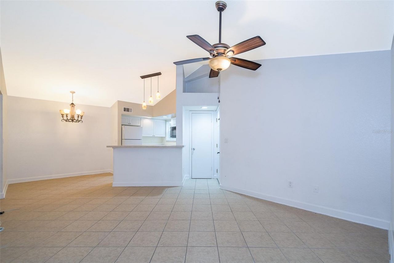 4504 Commander Drive , Unit 1828, Orlando, FL 32822 Photo