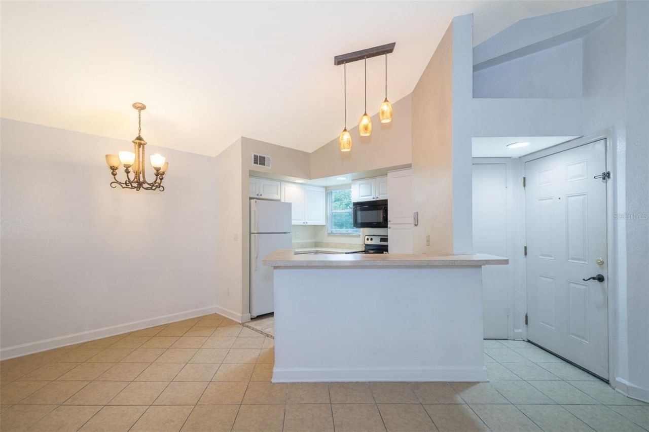 4504 Commander Drive , Unit 1828, Orlando, FL 32822 Photo