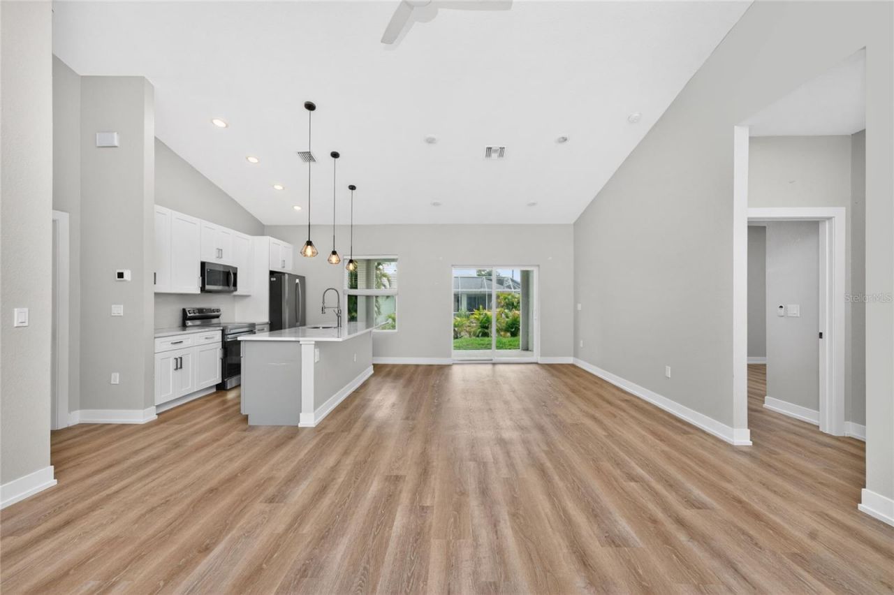 105 Cottage Place , Rotonda West, FL 33947 Photo