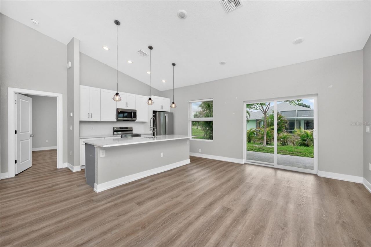 105 Cottage Place , Rotonda West, FL 33947 Photo