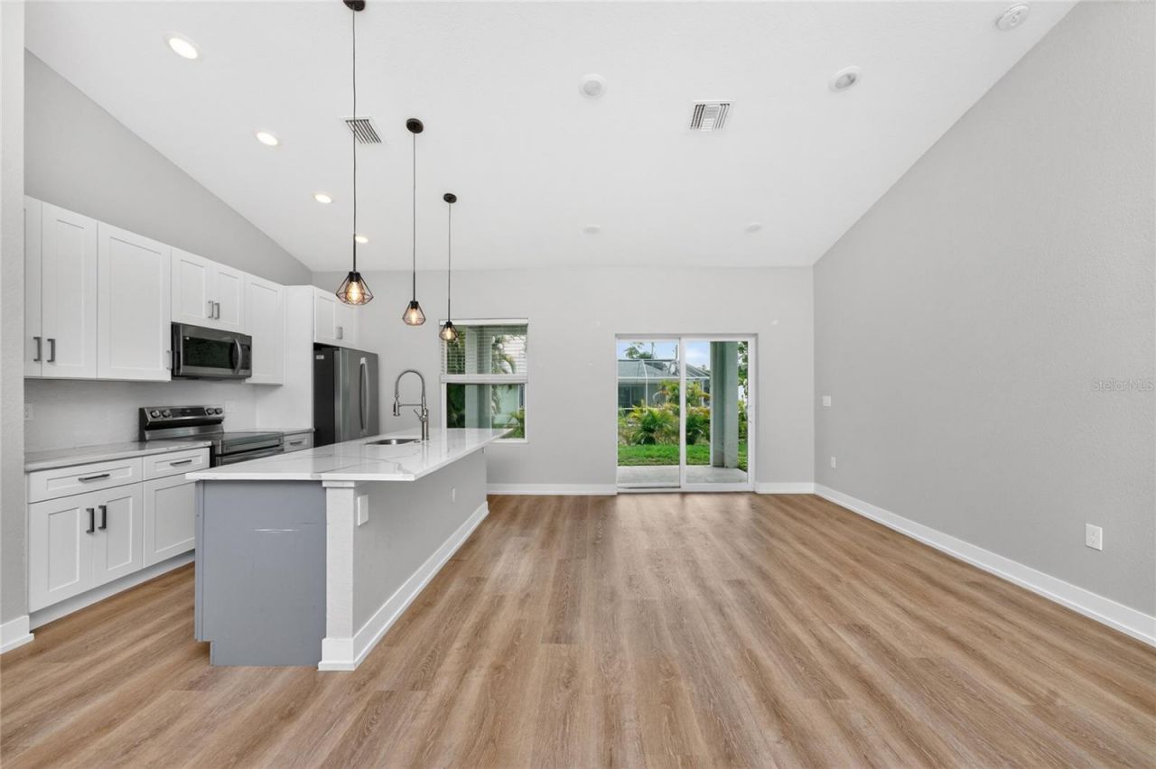 105 Cottage Place , Rotonda West, FL 33947 Photo