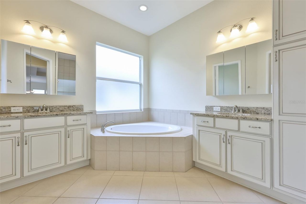 2229 S Pebble Beach Boulevard , Sun City Center, FL 33573 Photo